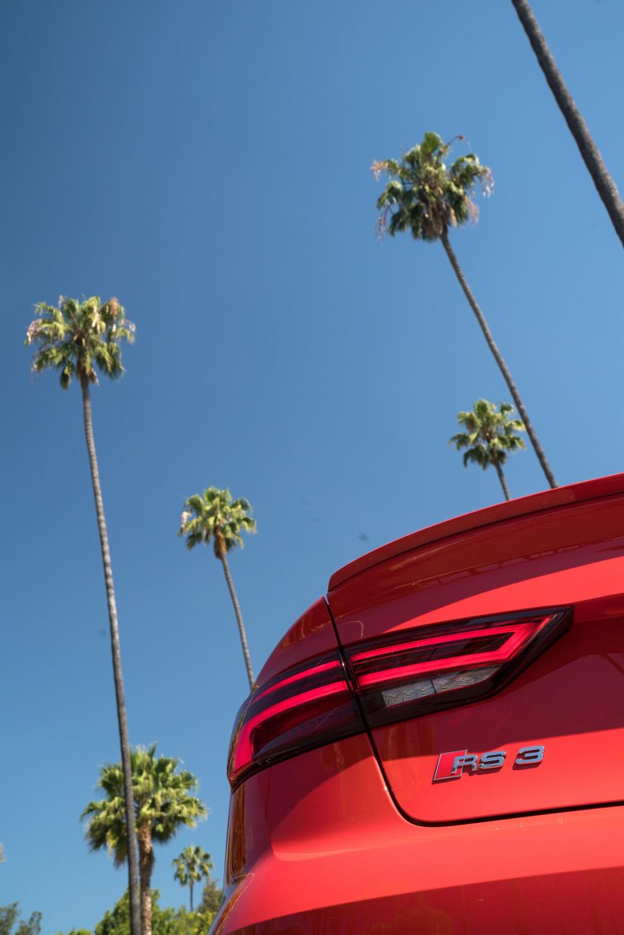 Детали экстерьера Audi RS3 Sedan (8V) 2017 года  (NA) (фото 17 из 21)